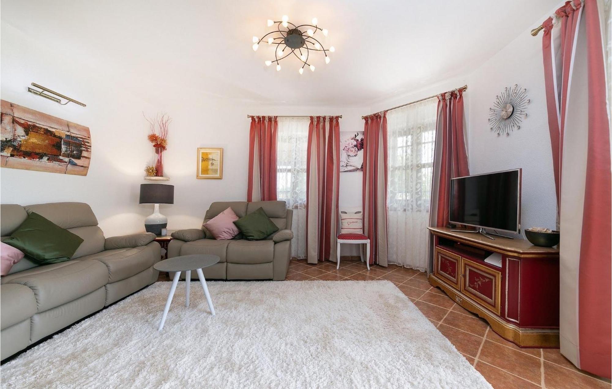 Shirin Holiday home *