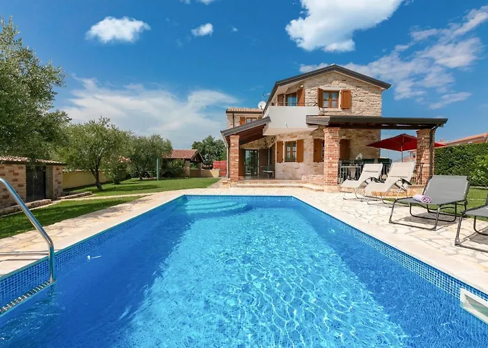 Villa Shirin
